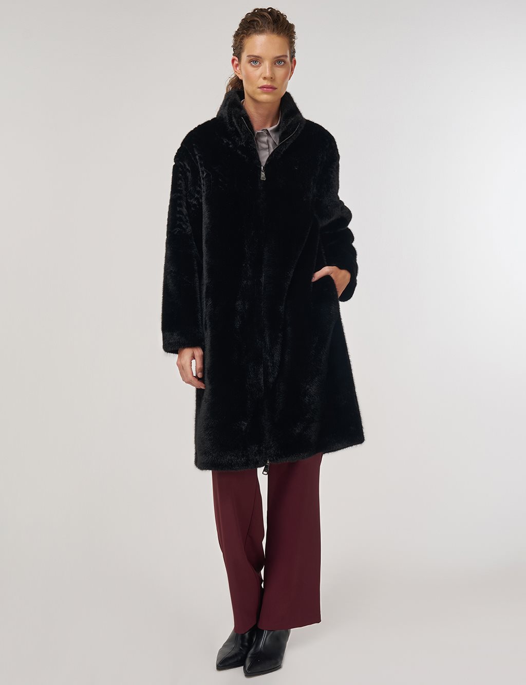 Dik Yaka Peluş Kaban Siyah 