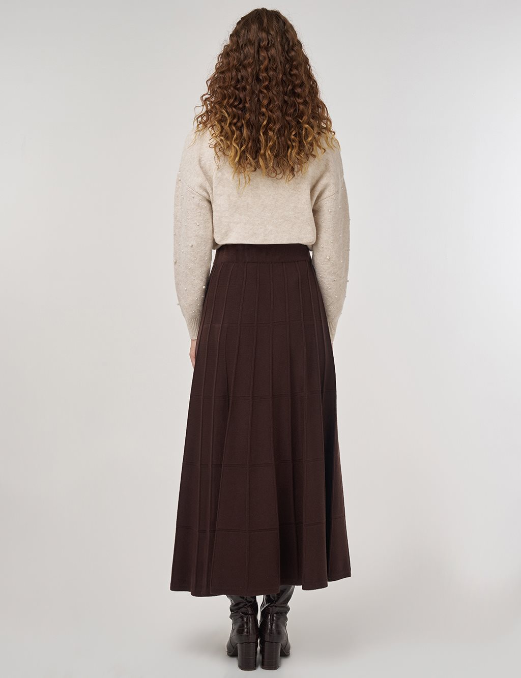 Stitched Viscose Knit Skirt in Dark Coffee