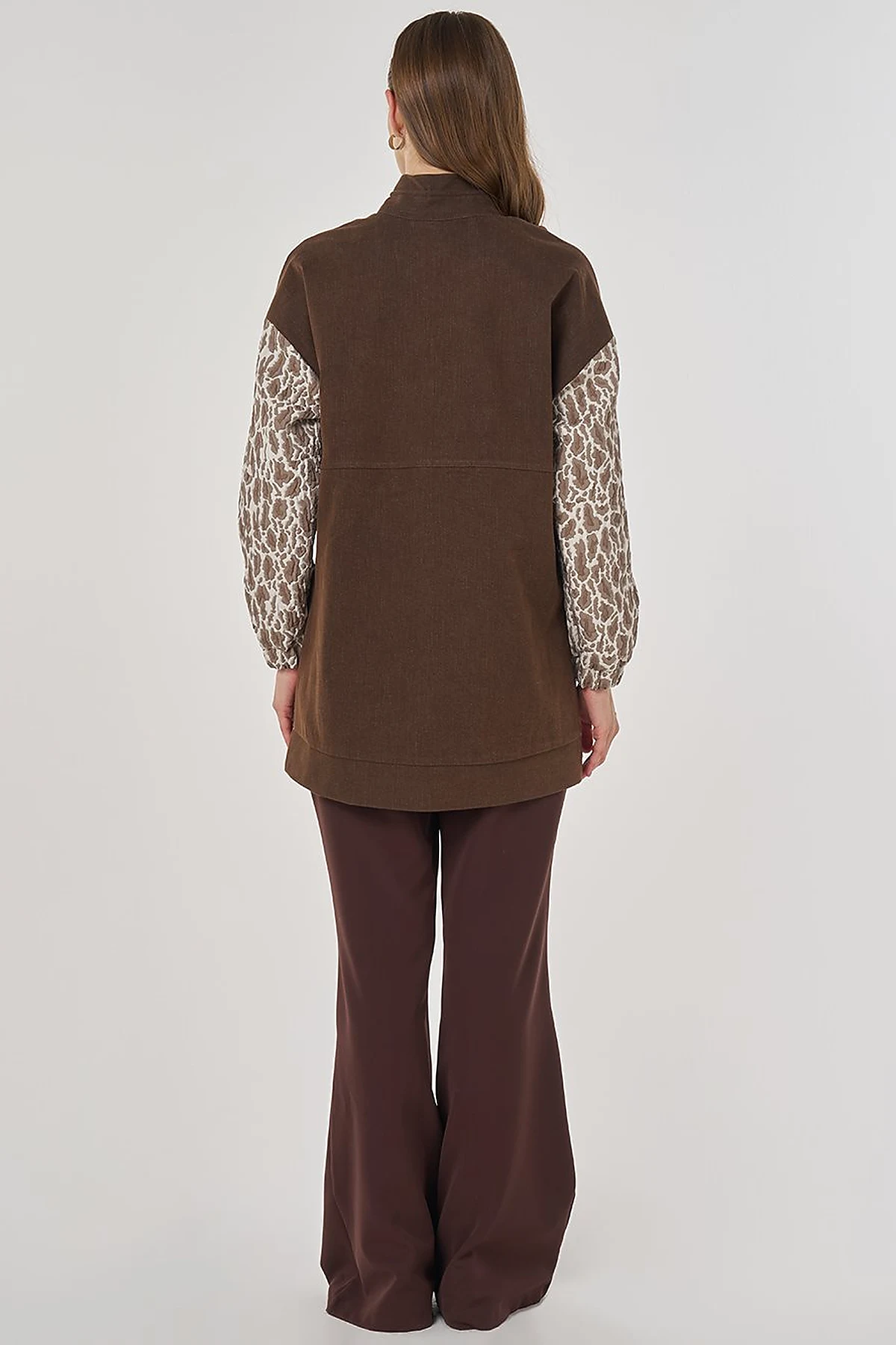 Dik Yaka Jakarlı Sweatshirt Vizon