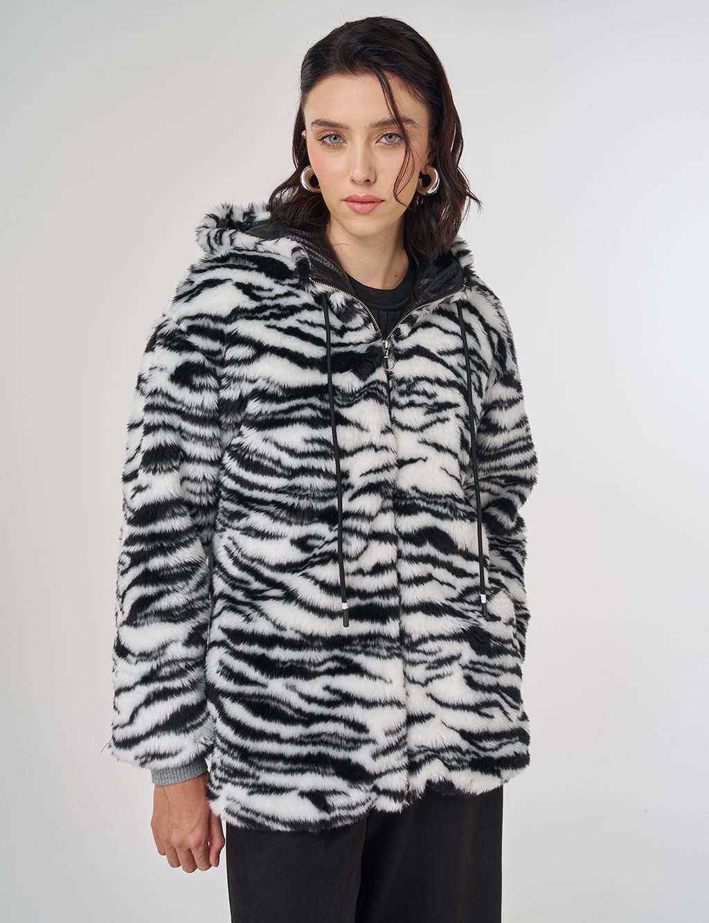 Zebra Pattern Plush Jacket Black