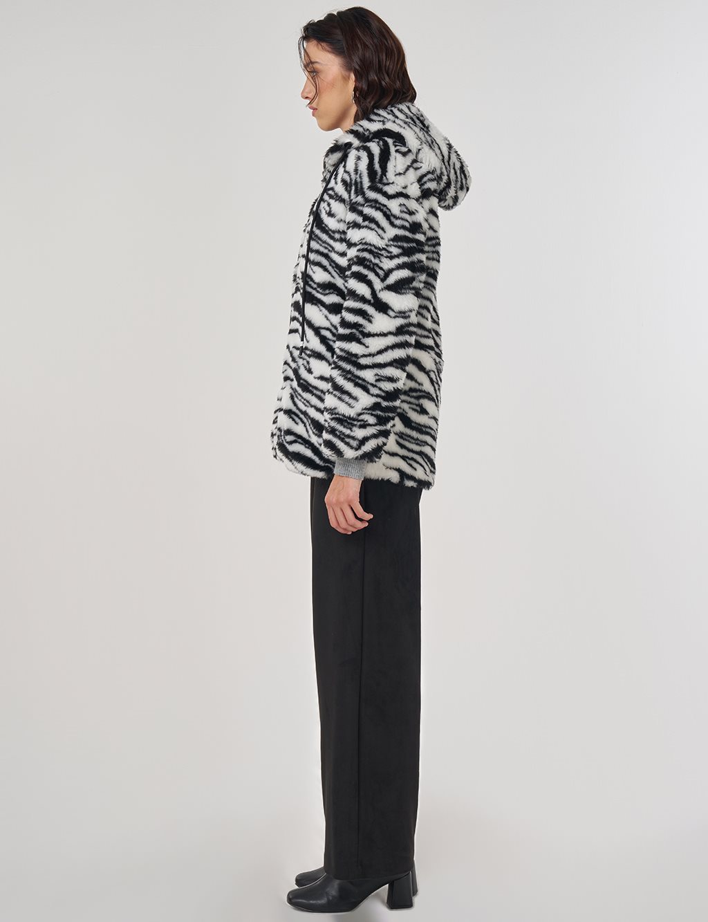 Zebra Pattern Plush Jacket Black