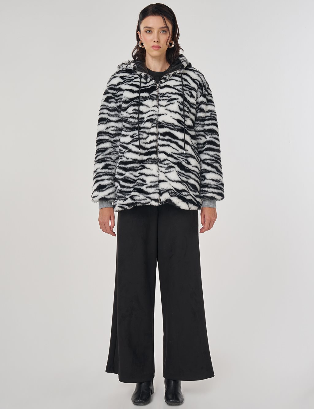 Zebra Pattern Plush Jacket Black