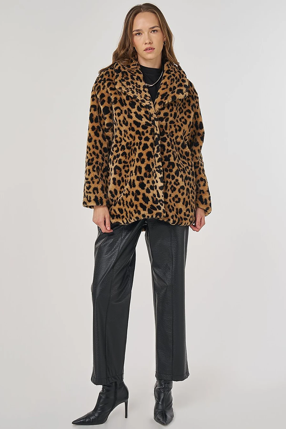 Leopard Pattern Plush Coat Beige