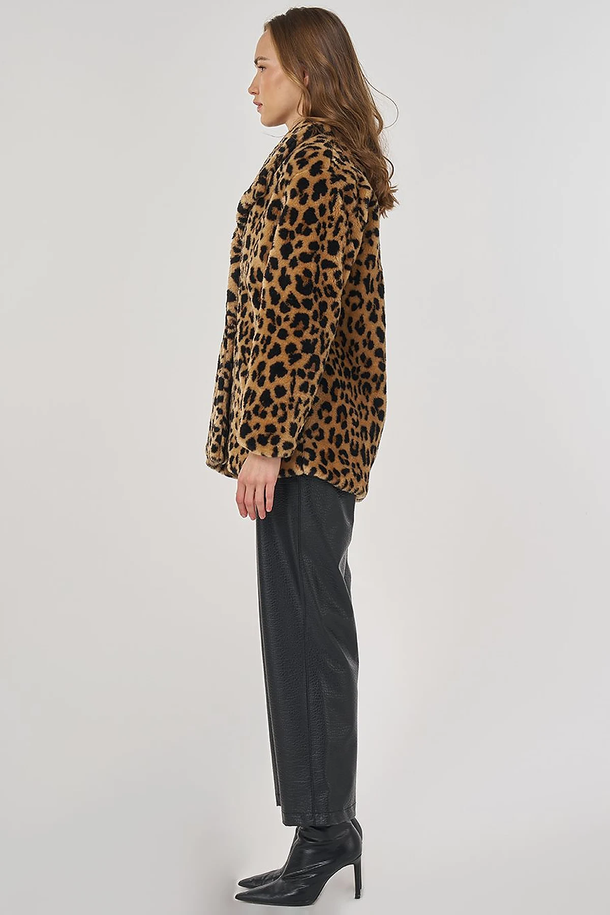 Leopard Pattern Plush Coat Beige