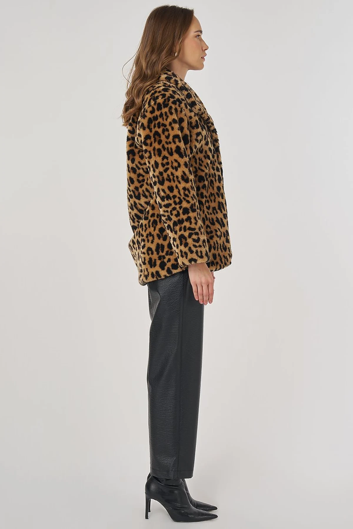 Leopard Pattern Plush Coat Beige