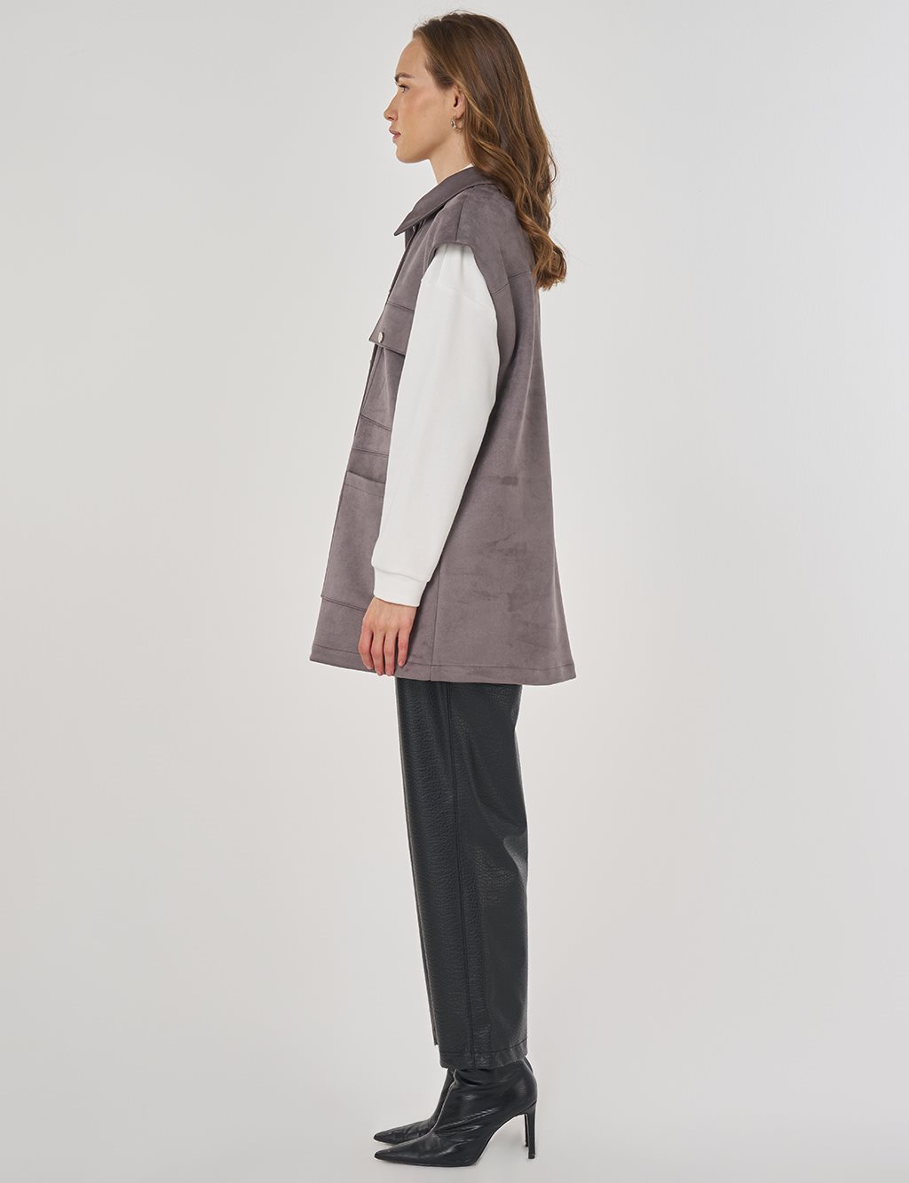 Cep Detaylı Süet Yelek Füme 