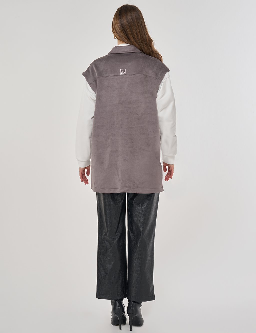 Cep Detaylı Süet Yelek Füme 