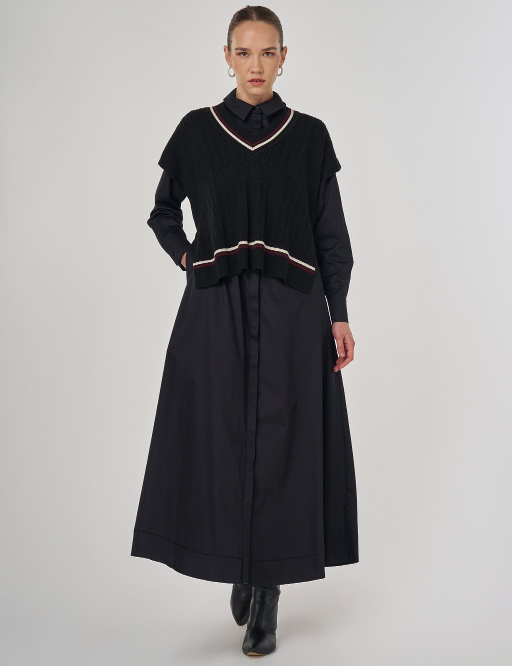 Süveter Detaylı Pamuklu Elbise Siyah