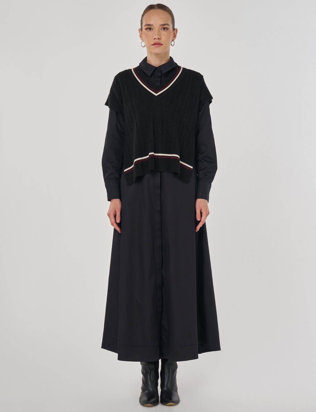 Süveter Detaylı Pamuklu Elbise Siyah