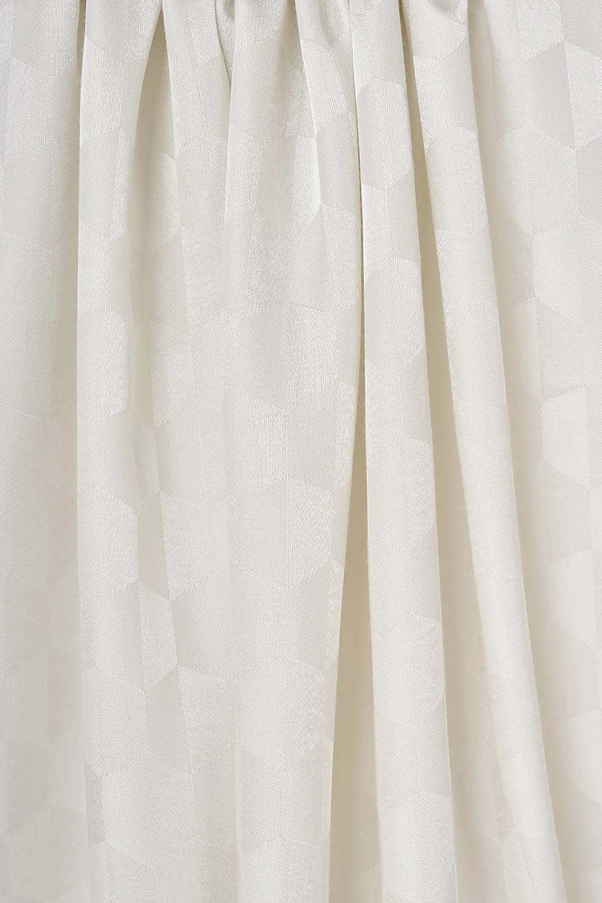 Cocoon Pattern Jacquard-Woven Shawl Ecru