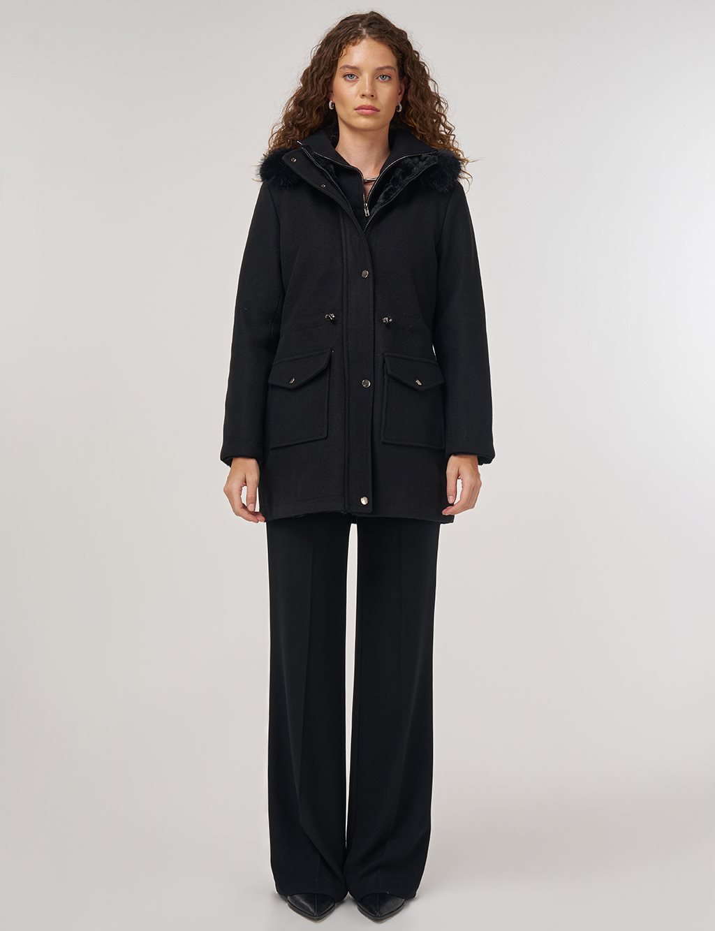 Çift Taraflı Kürk Detaylı Kaban Siyah 