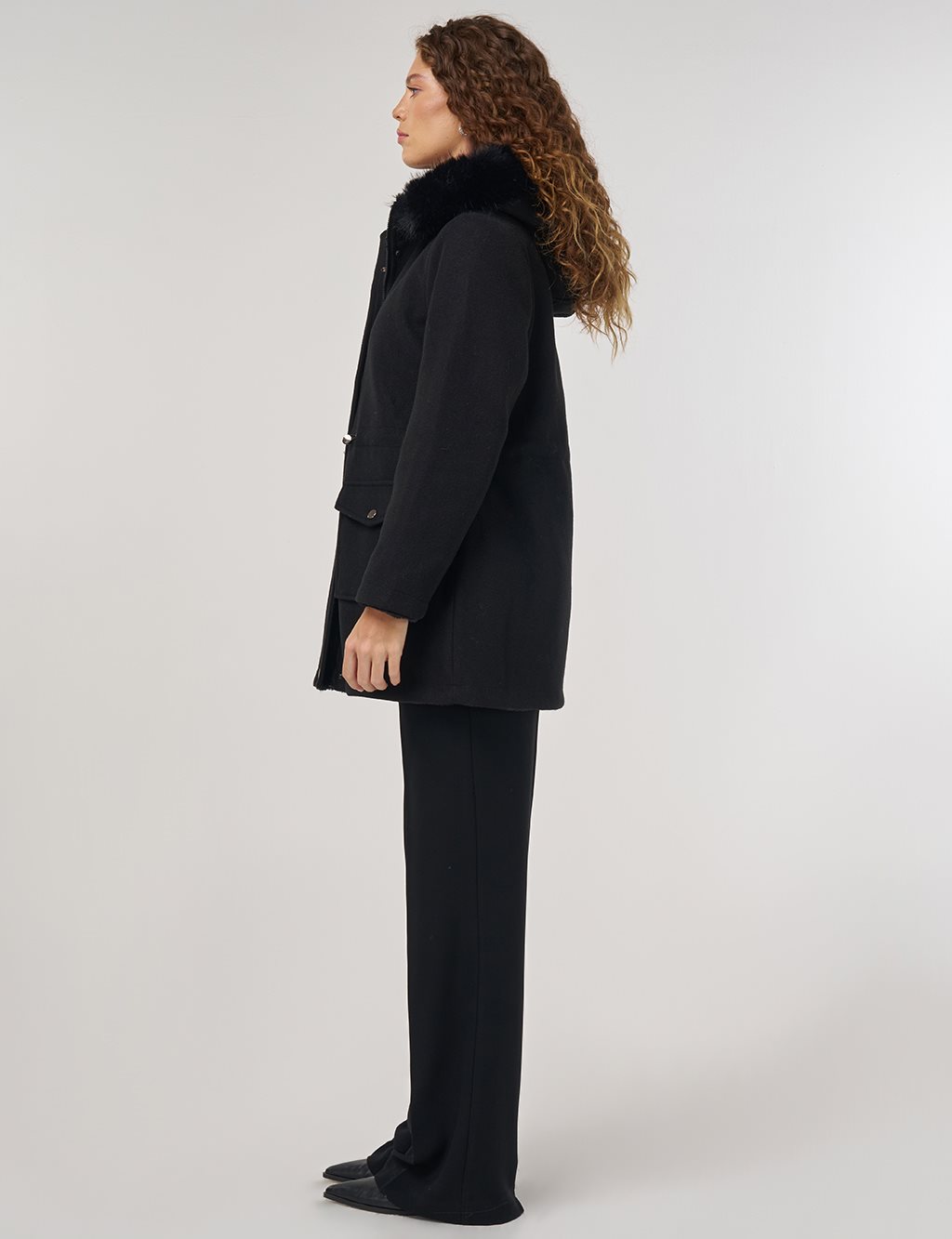 Çift Taraflı Kürk Detaylı Kaban Siyah 