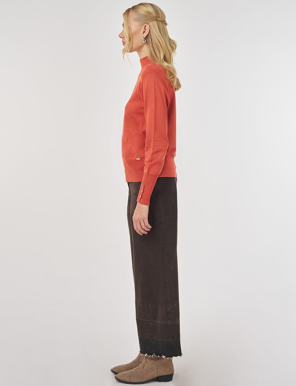 Basic Viscose Knit Sweater in Brick Red