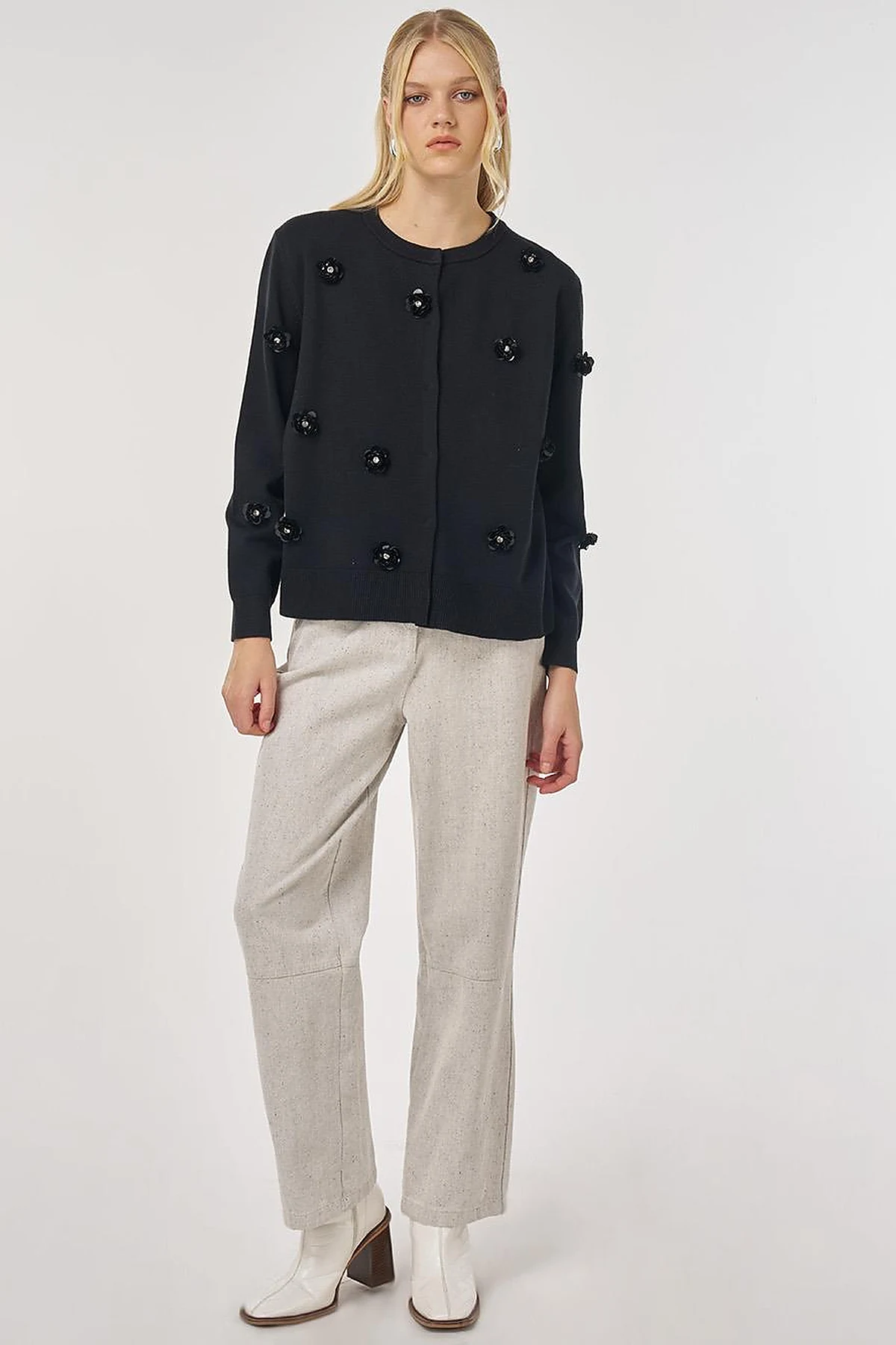 Floral Embroidered Viscose Knit Cardigan in Black