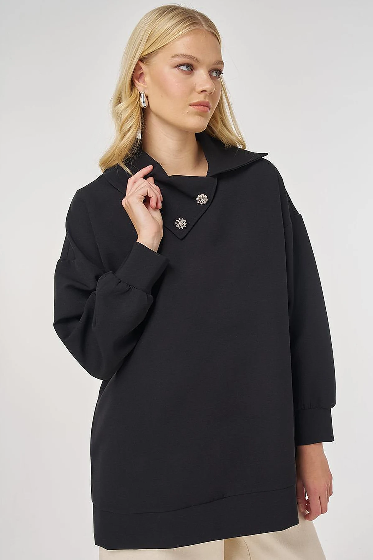 Button-Detailed Viscose Sweatshirt in Black
