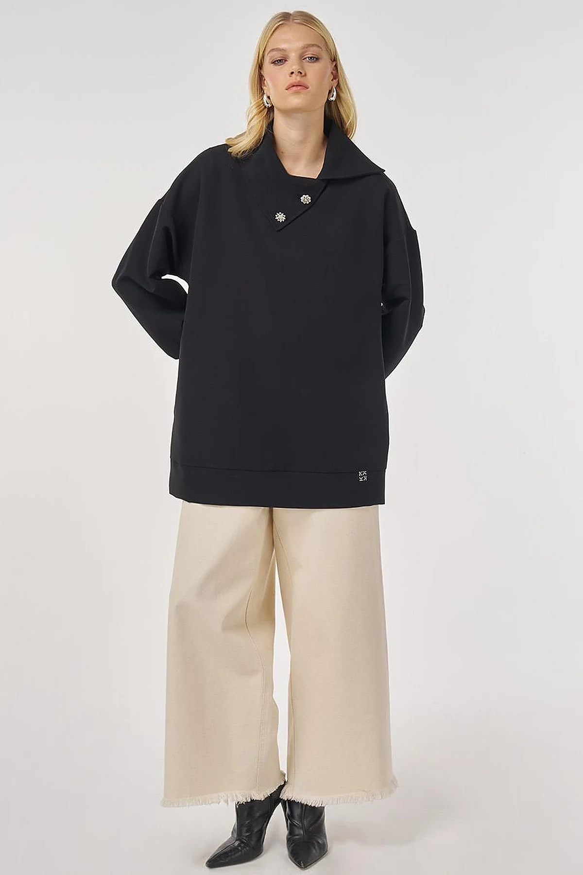 Button-Detailed Viscose Sweatshirt in Black