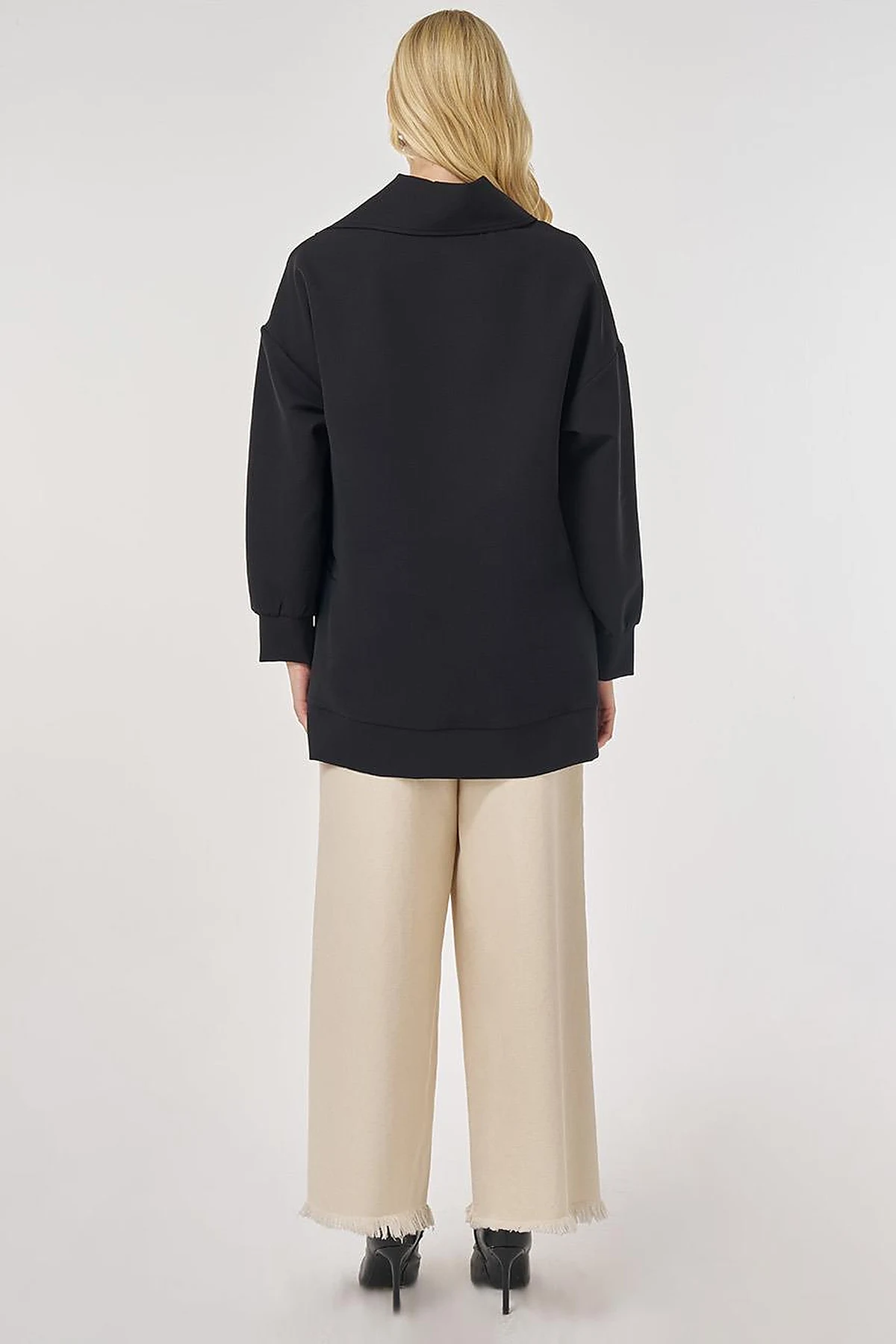 Button-Detailed Viscose Sweatshirt in Black