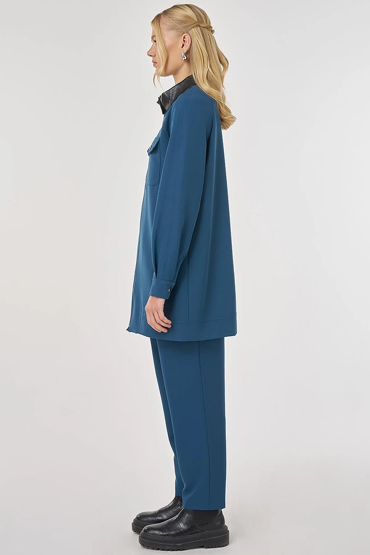 Relaxed-Fit Two-Piece Set with Faux Leather Collar in Petrol