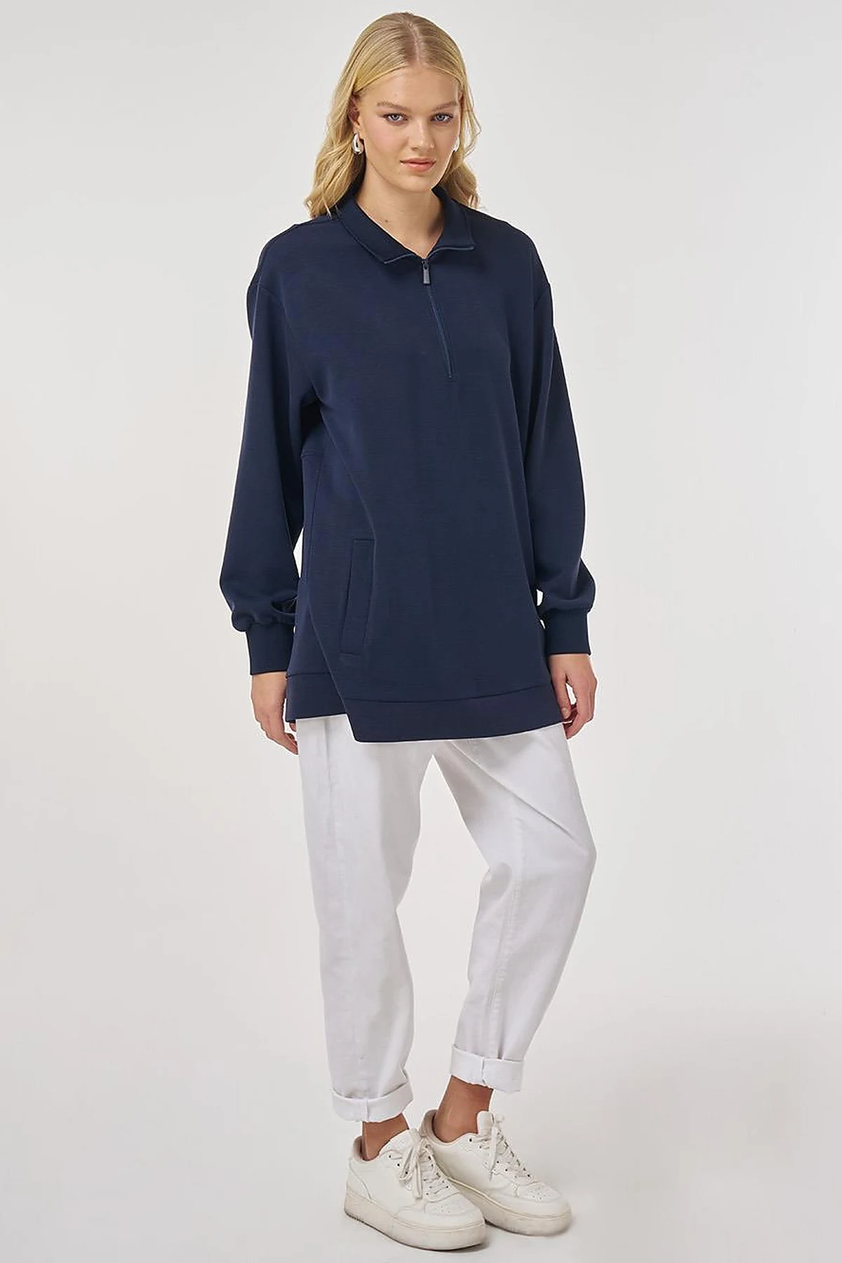 Stand-Up Collar Sweatshirt in Dark Navy