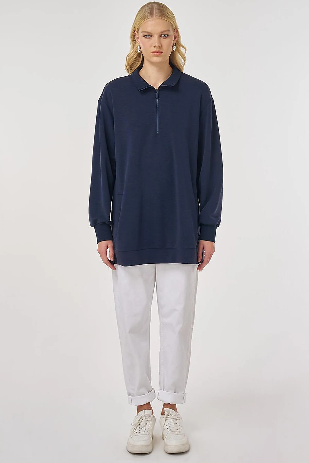 Stand-Up Collar Sweatshirt in Dark Navy