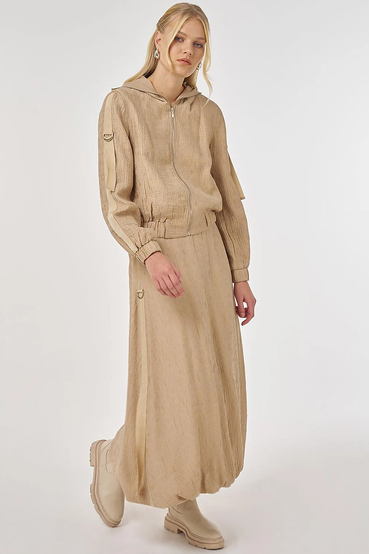 Punto-Stitched Lyocell Viscose Skirt Set Beige