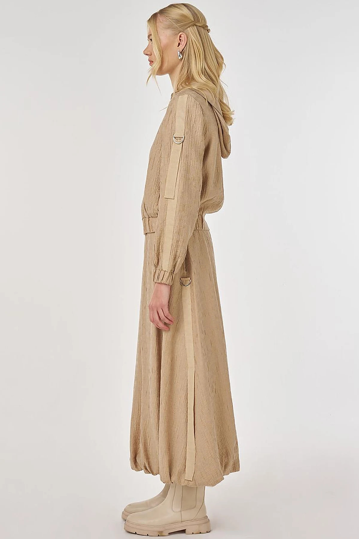 Punto-Stitched Lyocell Viscose Skirt Set Beige