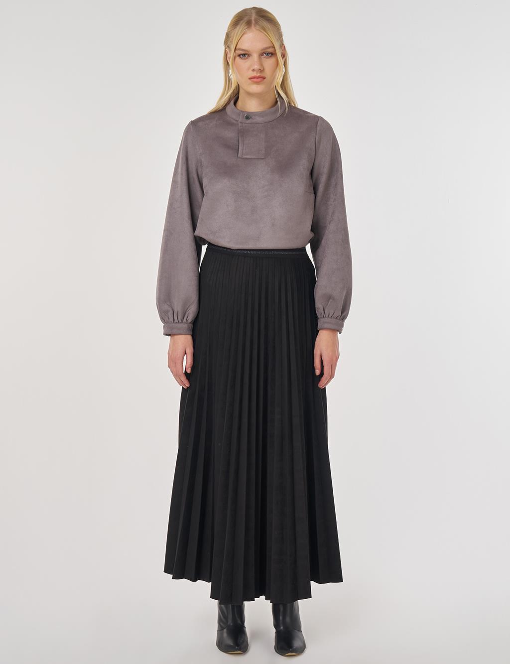 Pleated Suede Skirt in Black
