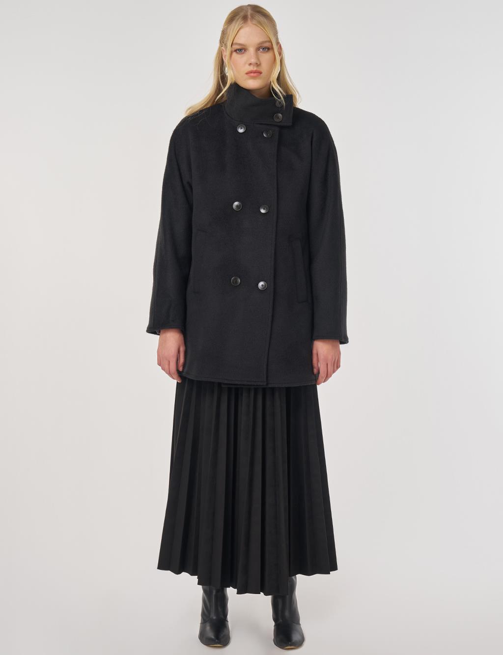 Dik Yaka Kısa Kaşe Kaban Siyah 