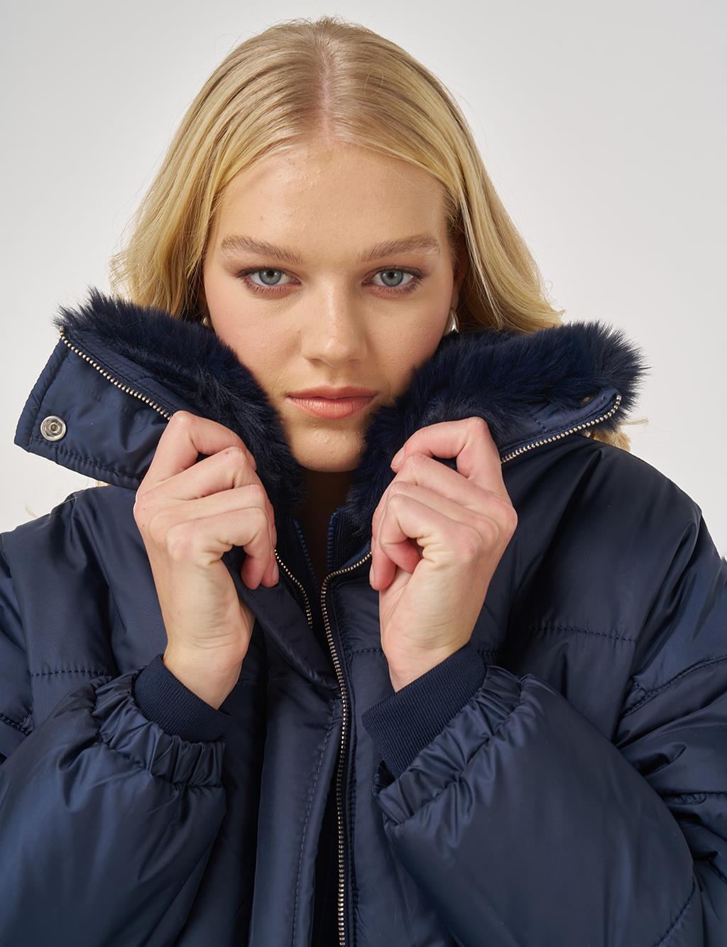 Fur-Collar Quilted Coat in Dark Navy