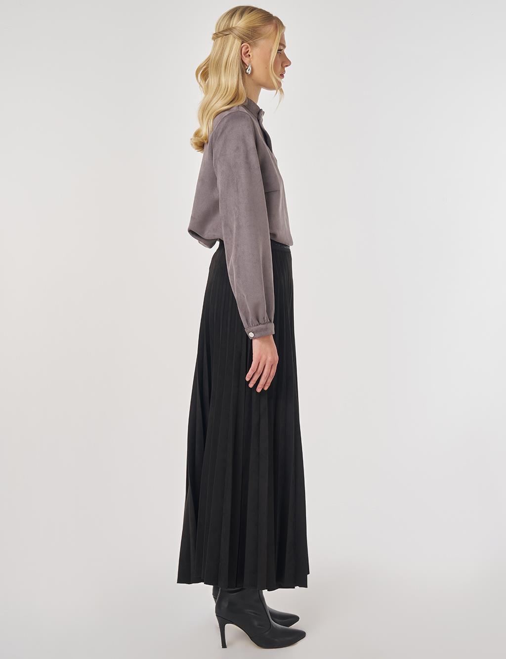 Pleated Suede Skirt in Black
