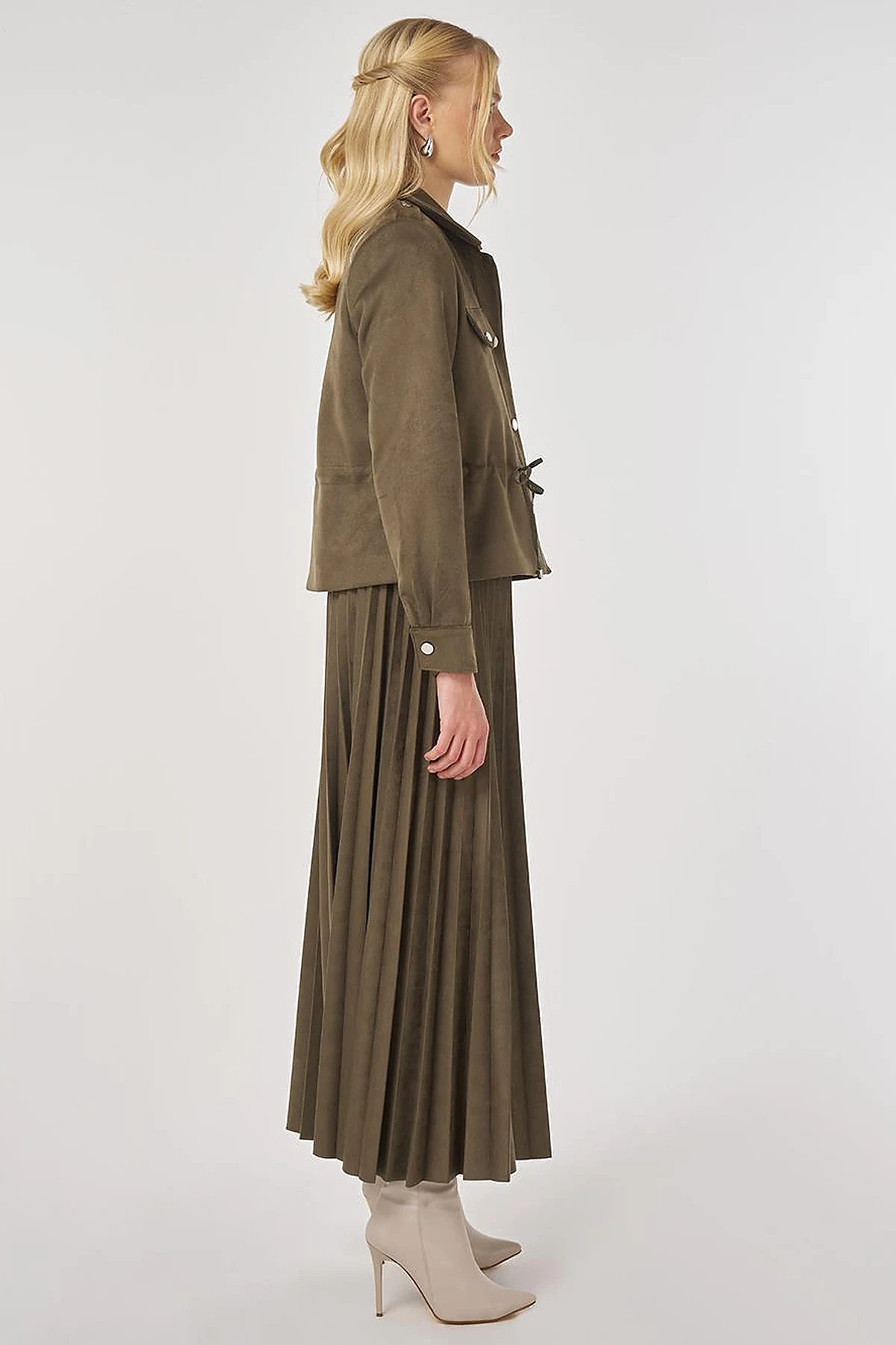 Double-Pocket Suede Jacket in Khaki