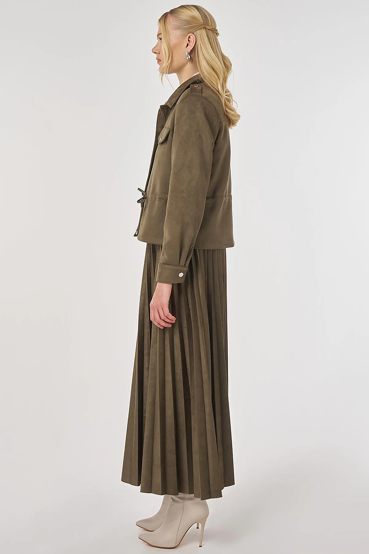 Double-Pocket Suede Jacket in Khaki