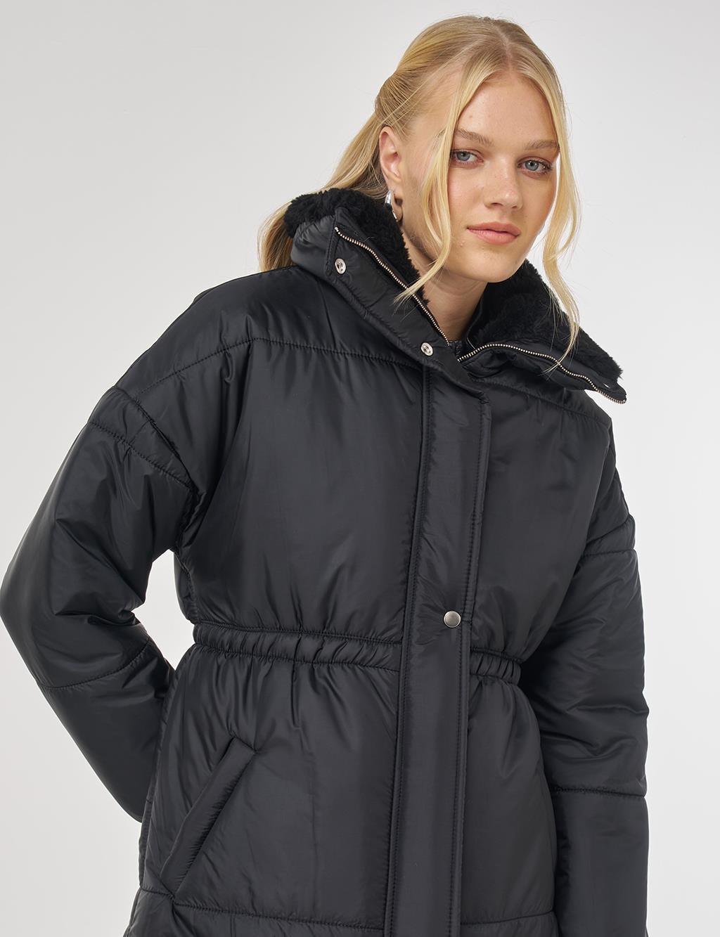 Fur-Collar Quilted Coat in Black