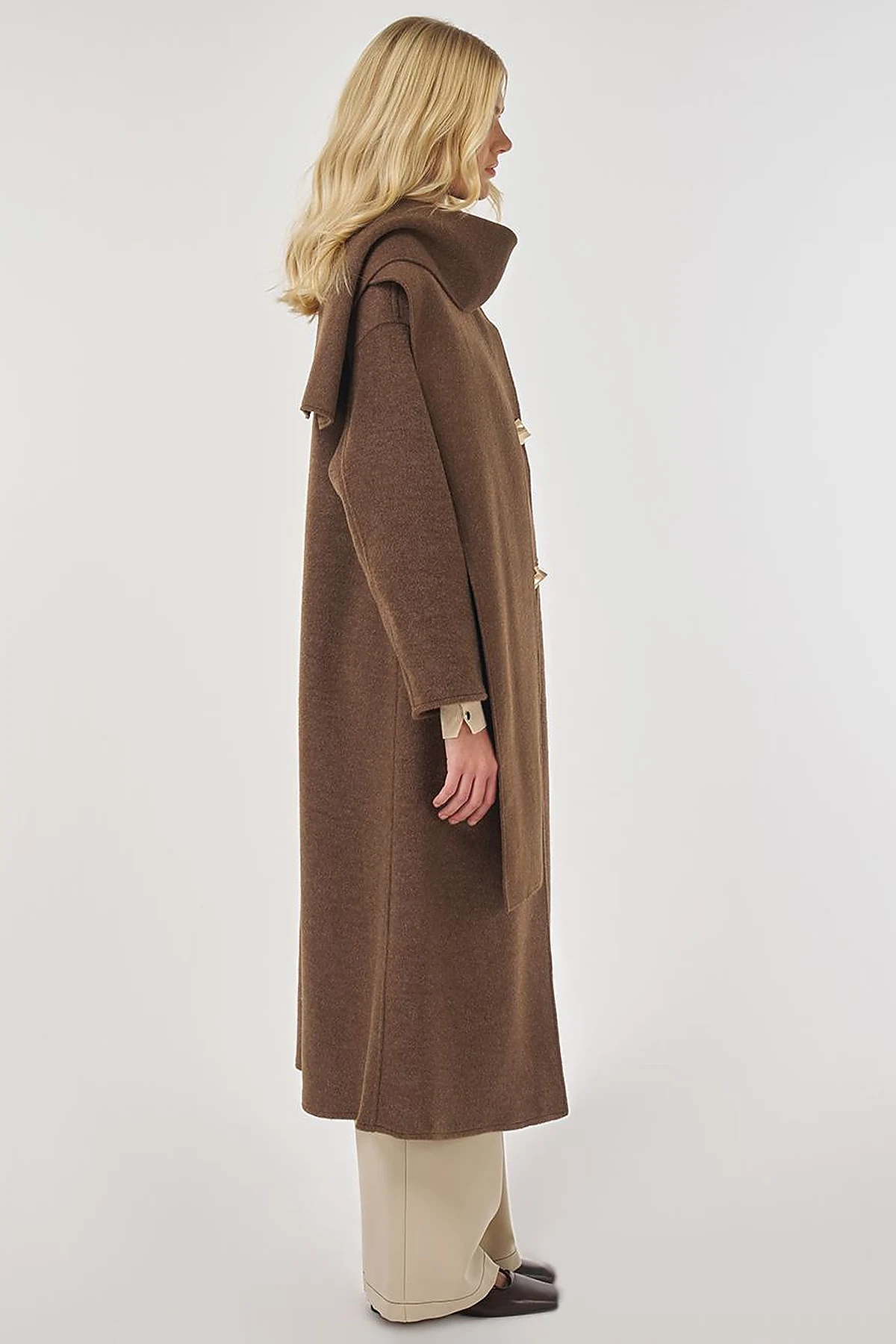Button-Detailed Scarfed Cashmere Coat in Bitter Brown