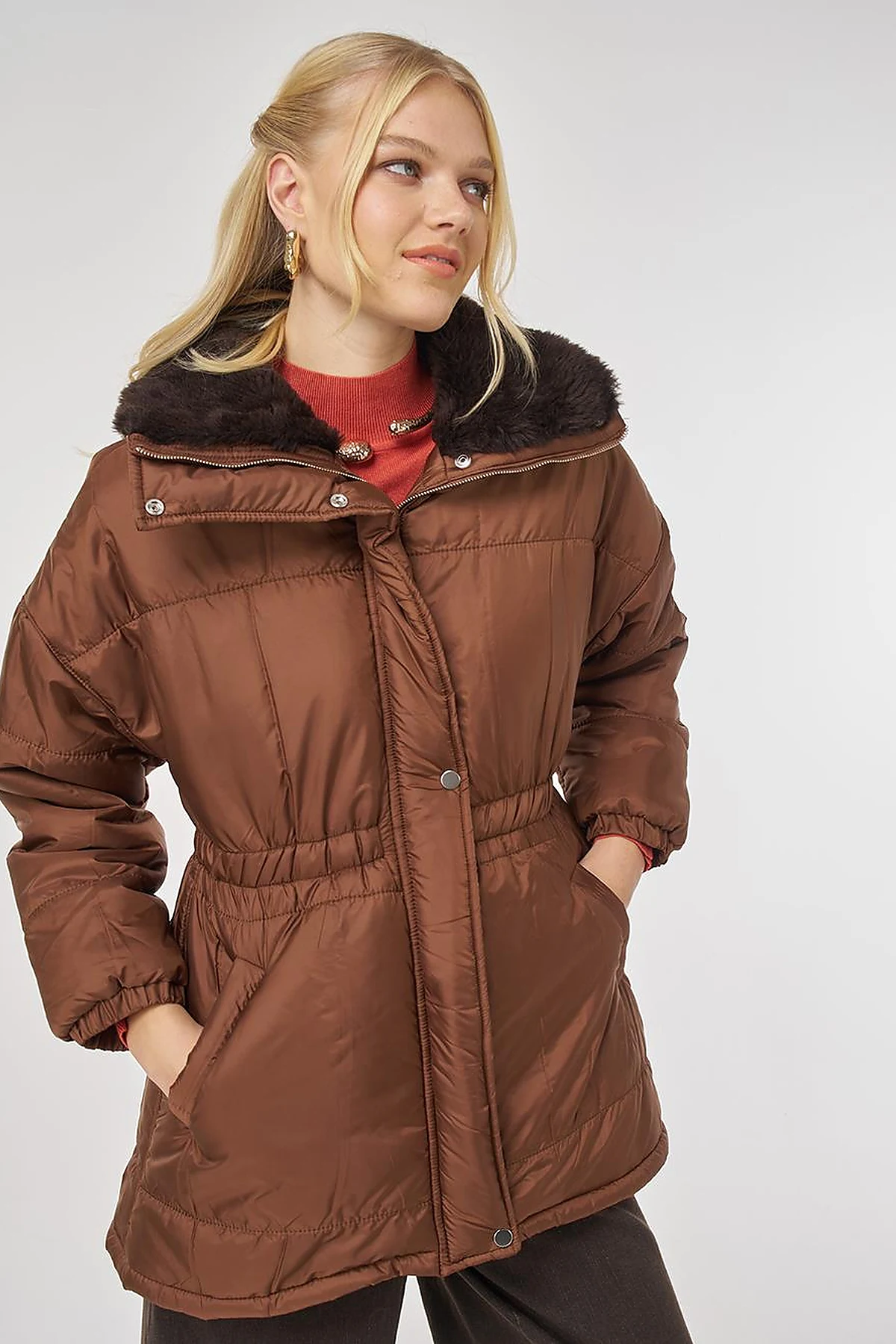 Fur-Collar Quilted Coat in Coffee