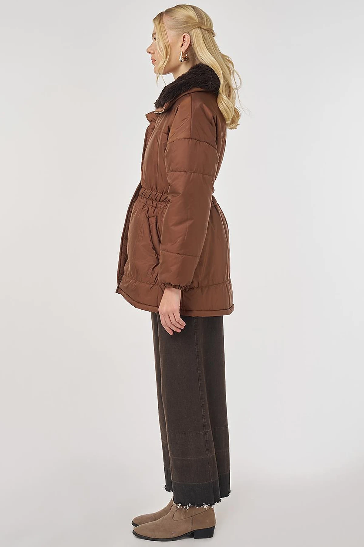 Fur-Collar Quilted Coat in Coffee