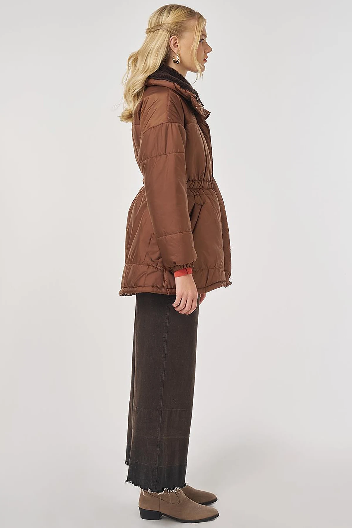Fur-Collar Quilted Coat in Coffee