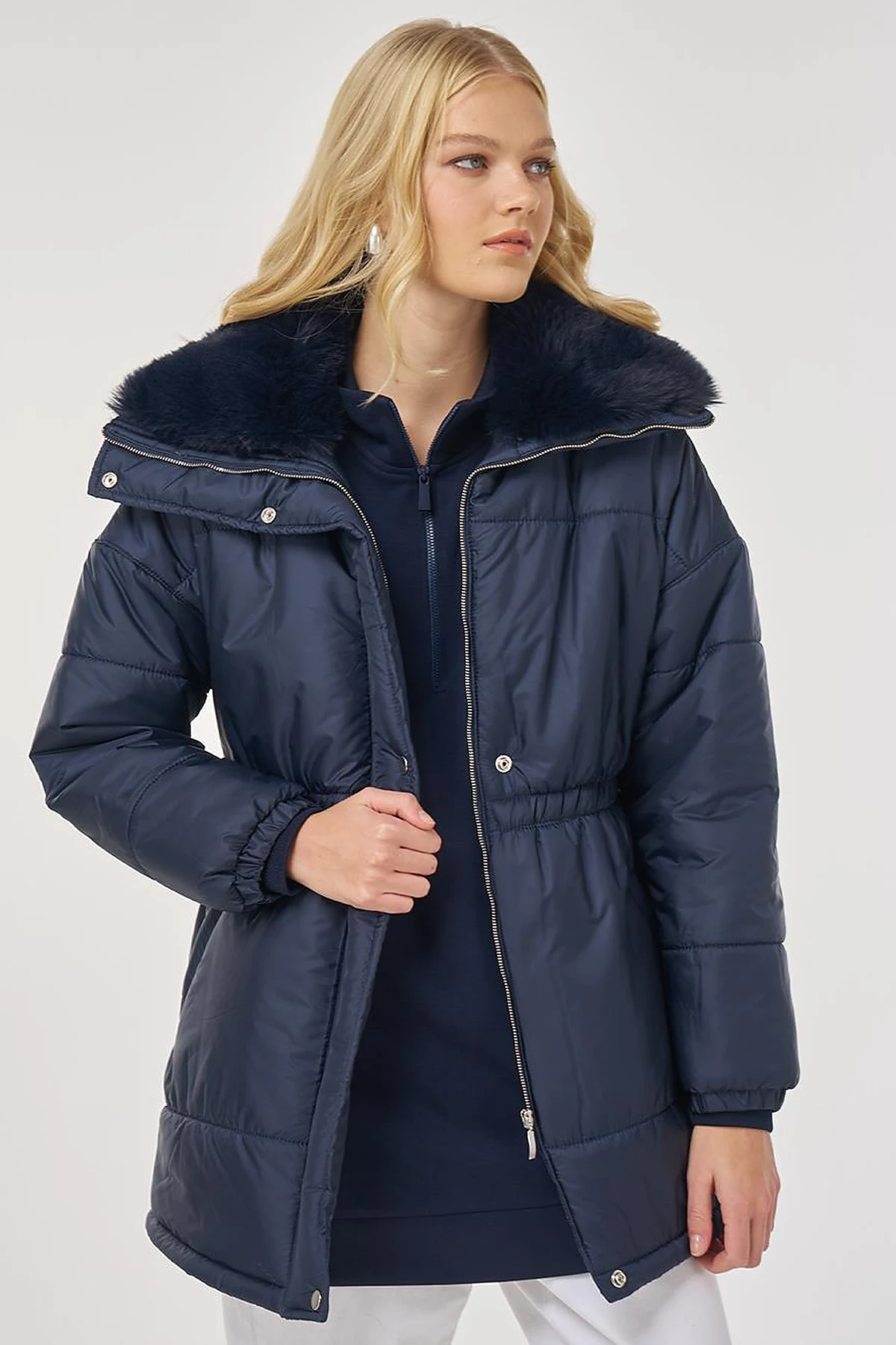Fur-Collar Quilted Coat in Dark Navy