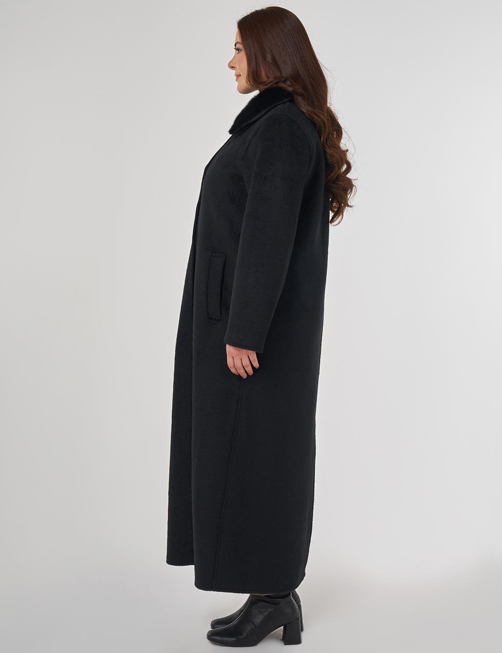 Wool Coat with Fur Collar in Black