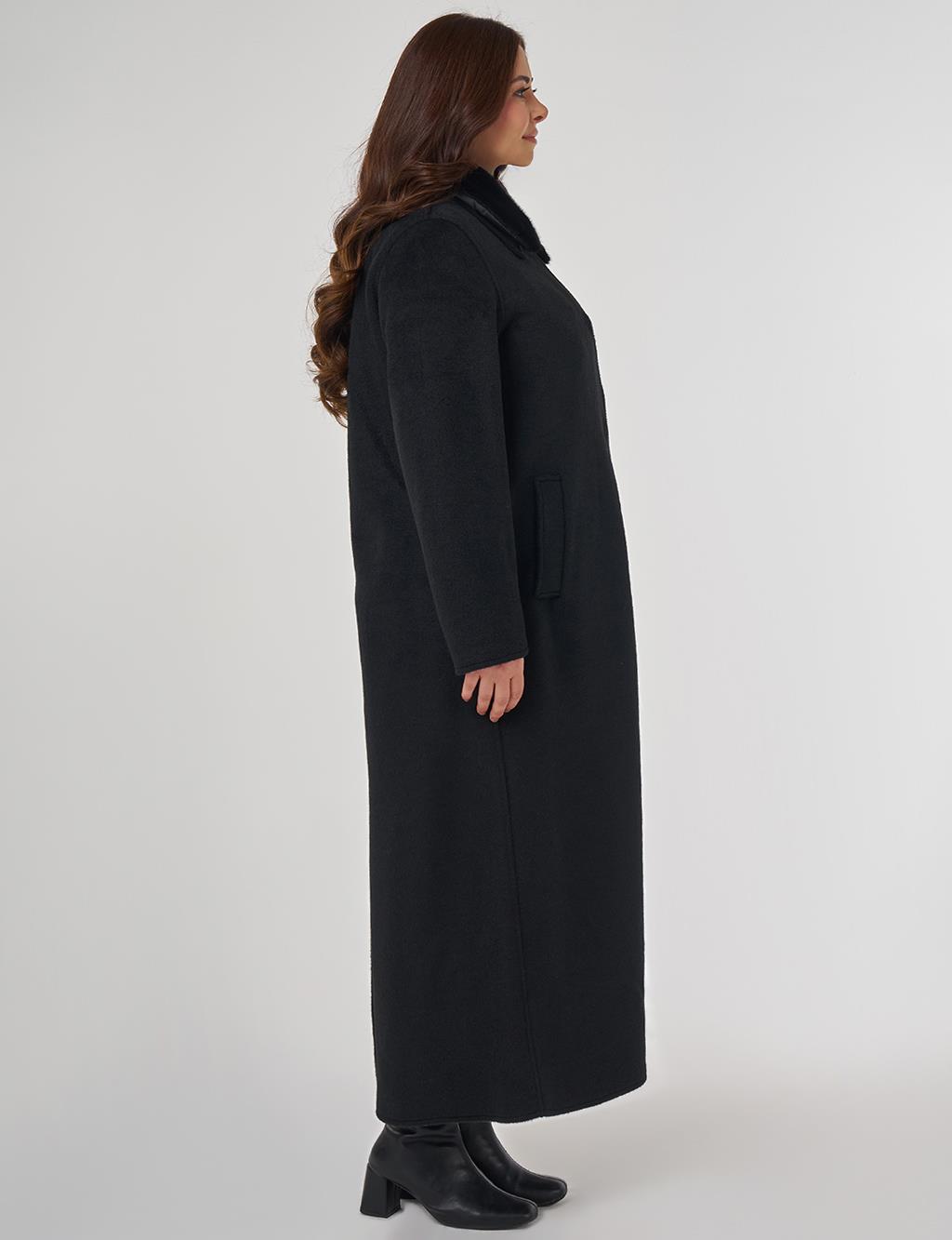 Wool Coat with Fur Collar in Black
