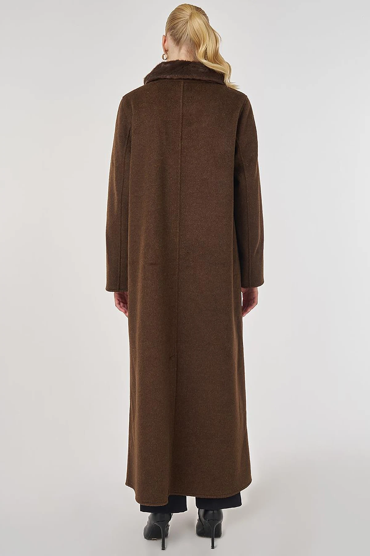 Wool Coat with Fur Collar in Dark Brown