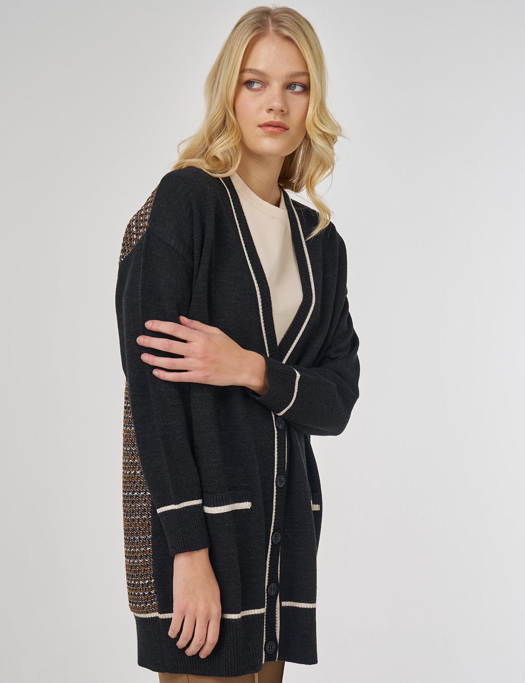 Contrast Trim Knit Cardigan in Black