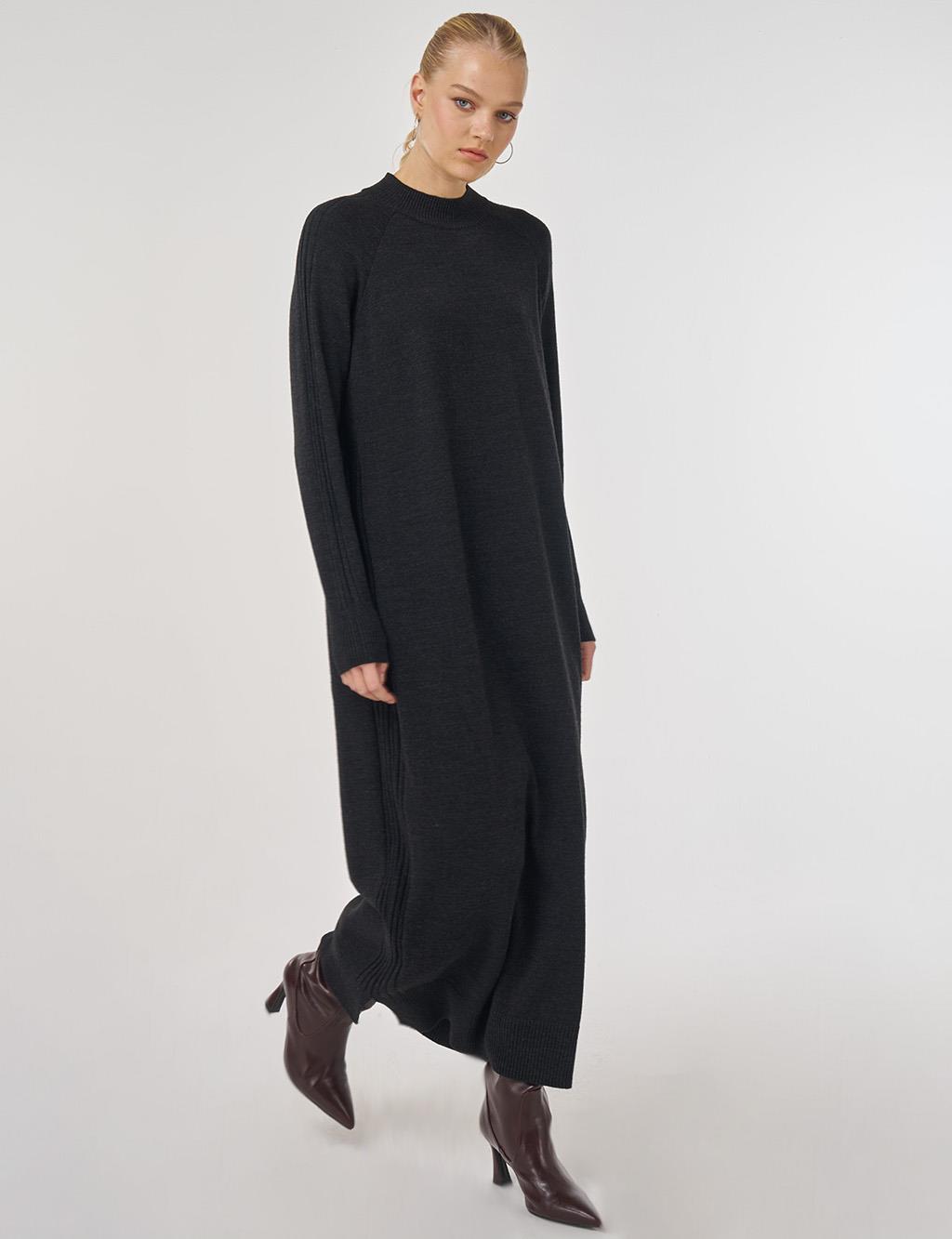 Raglan Sleeve Knit Dress in Black