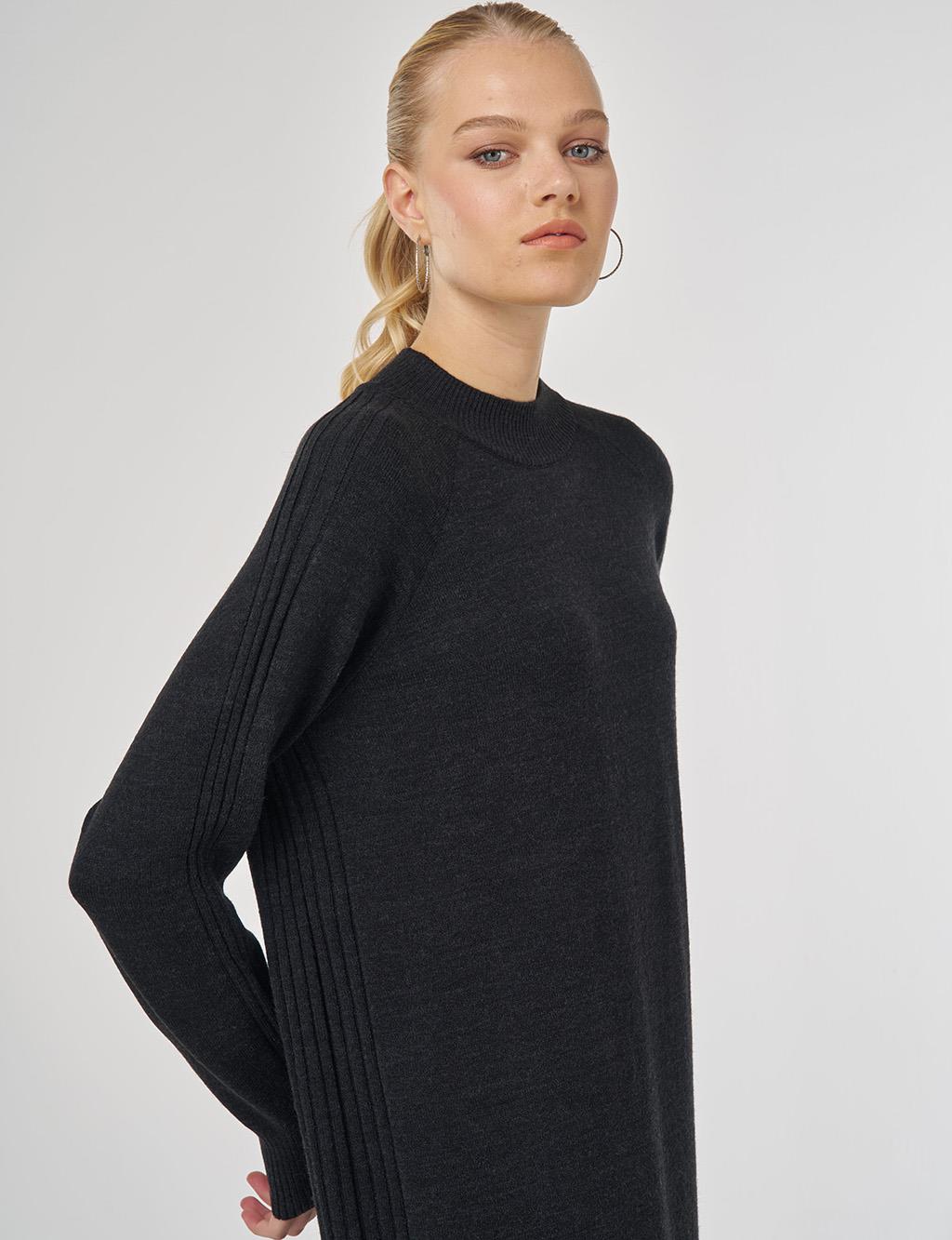 Raglan Sleeve Knit Dress in Black