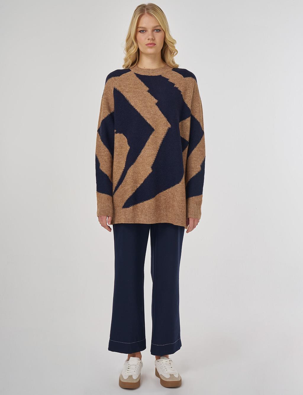 Color Block Knit Tunic in Beige