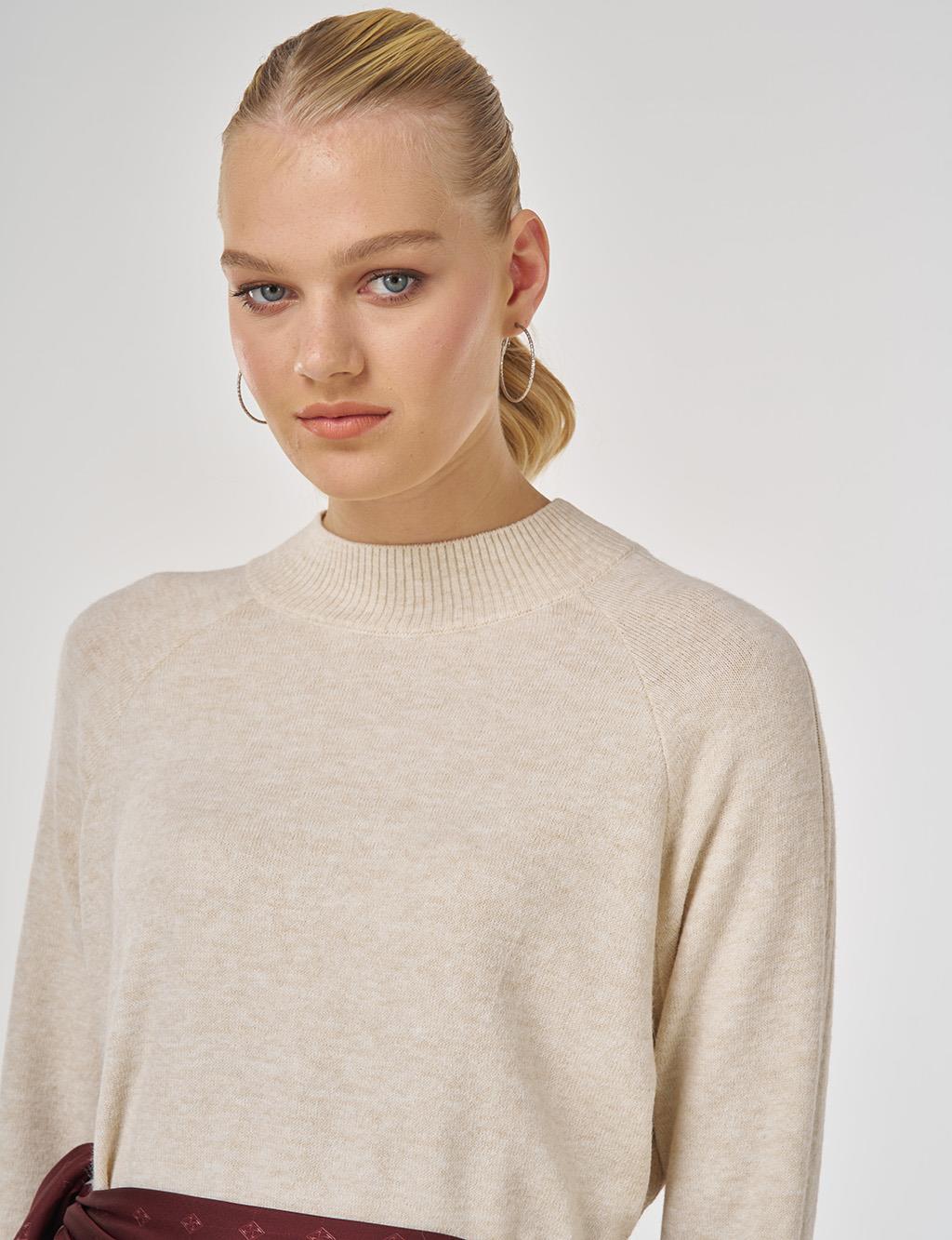 Raglan Sleeve Knit Dress in Cream