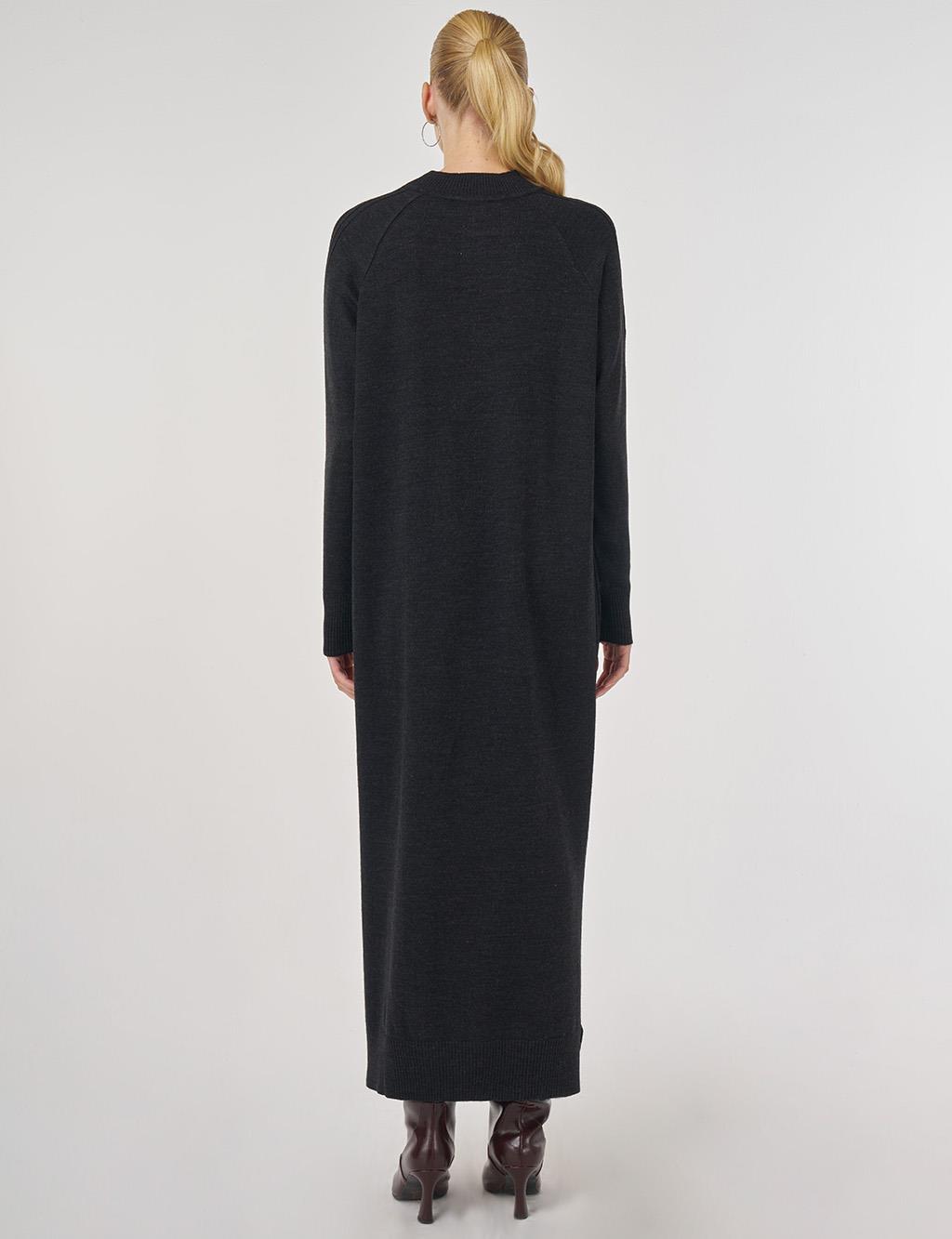 Raglan Sleeve Knit Dress in Black