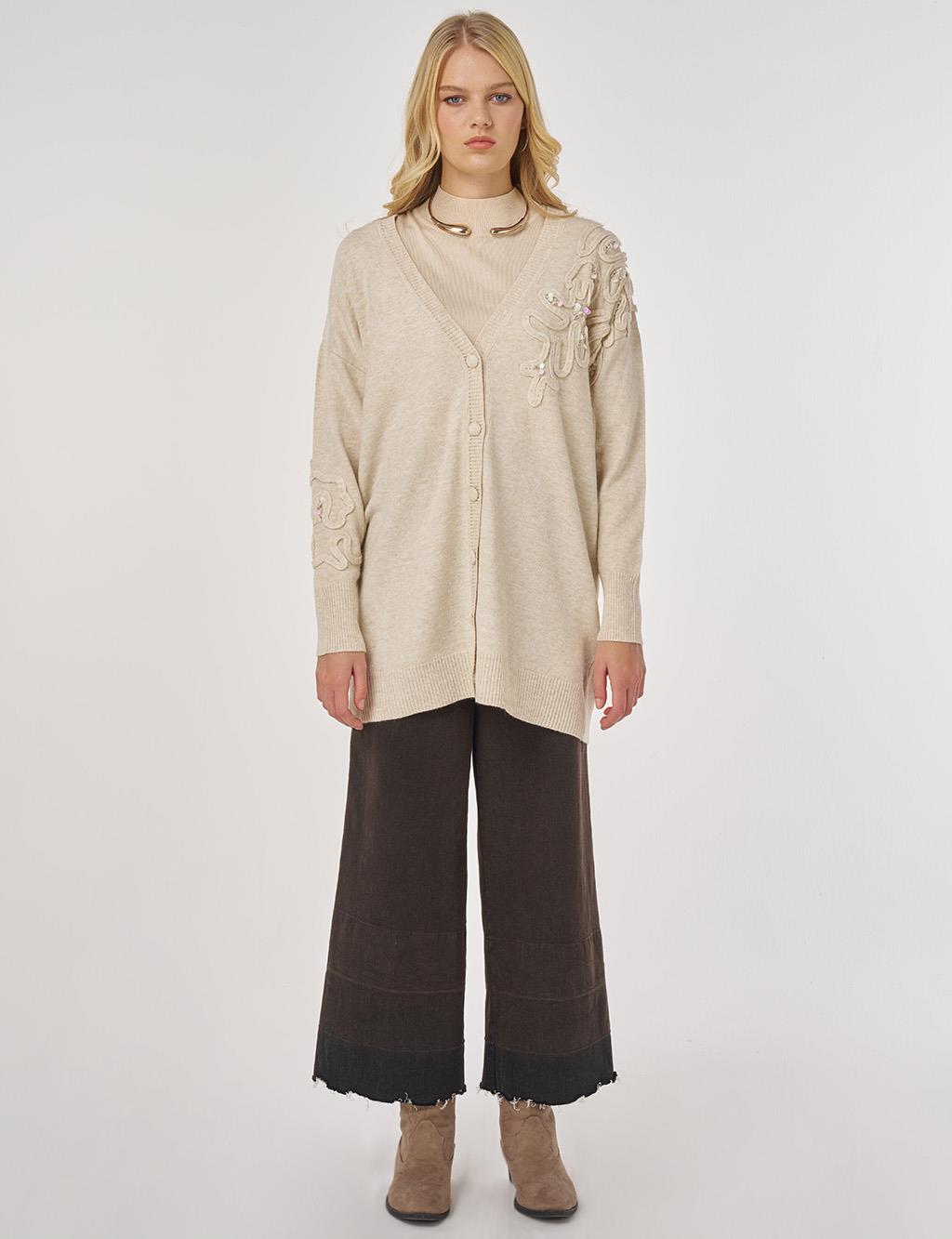 Sequin Detailed Knit Cardigan in Cream