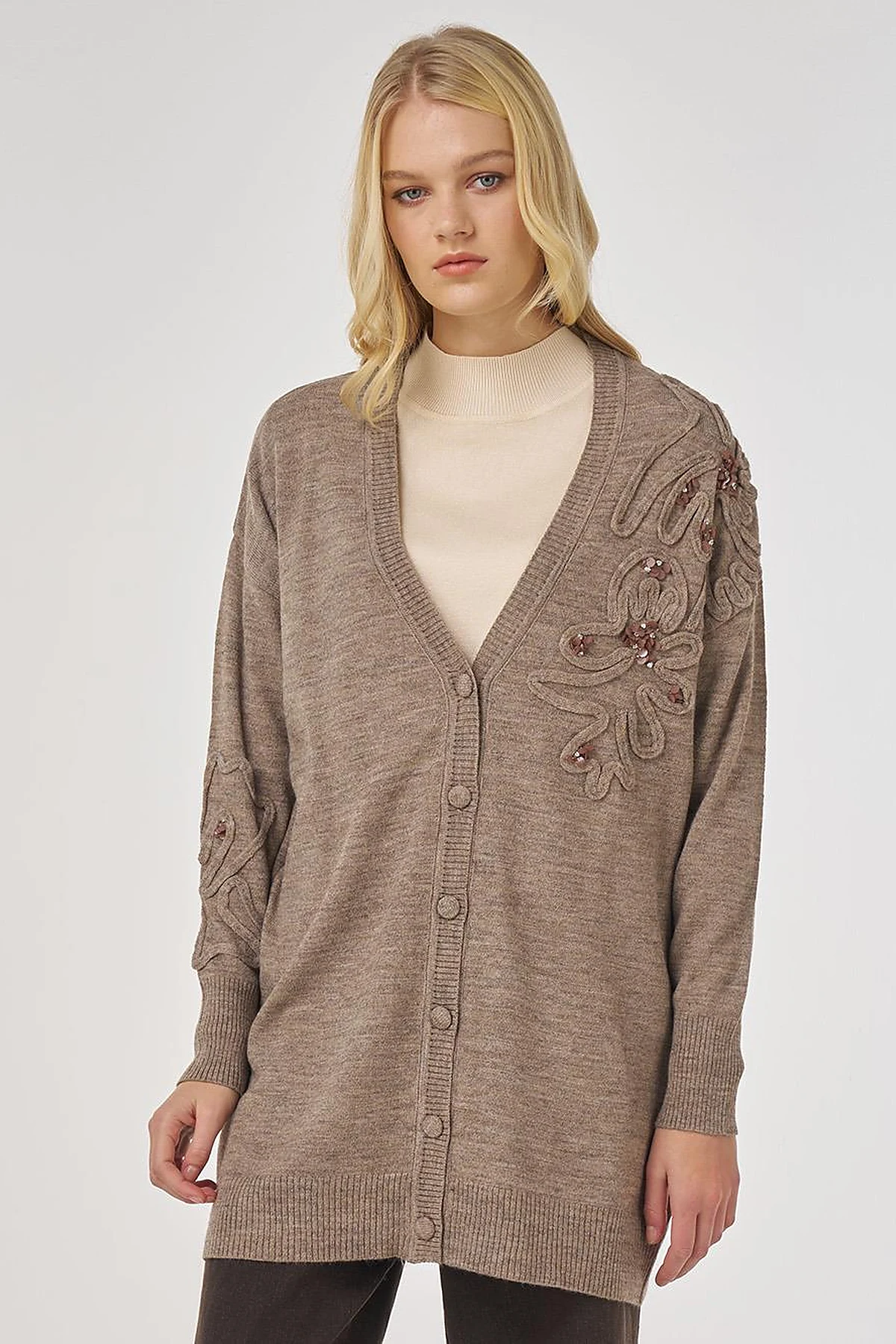 Sequin Detailed Knit Cardigan in Beige