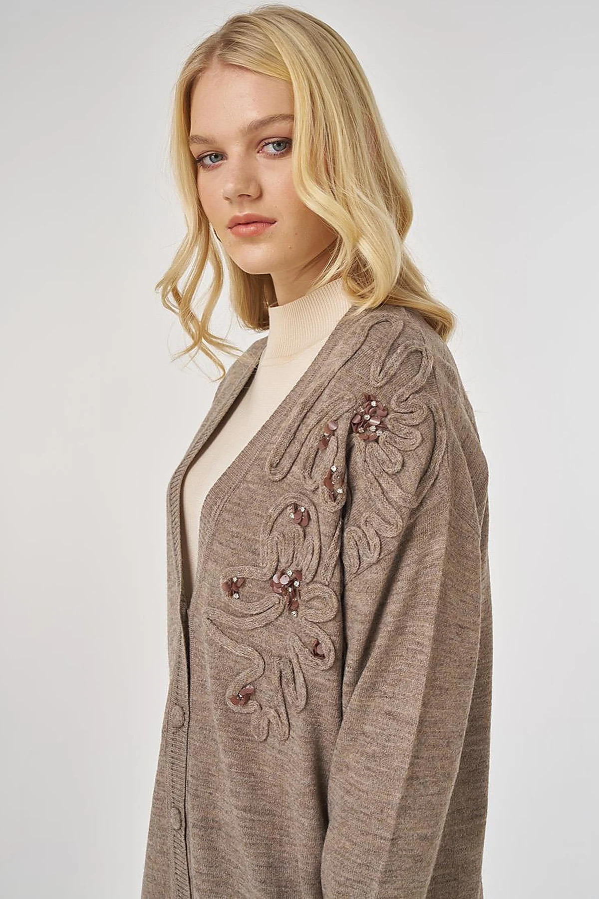 Sequin Detailed Knit Cardigan in Beige